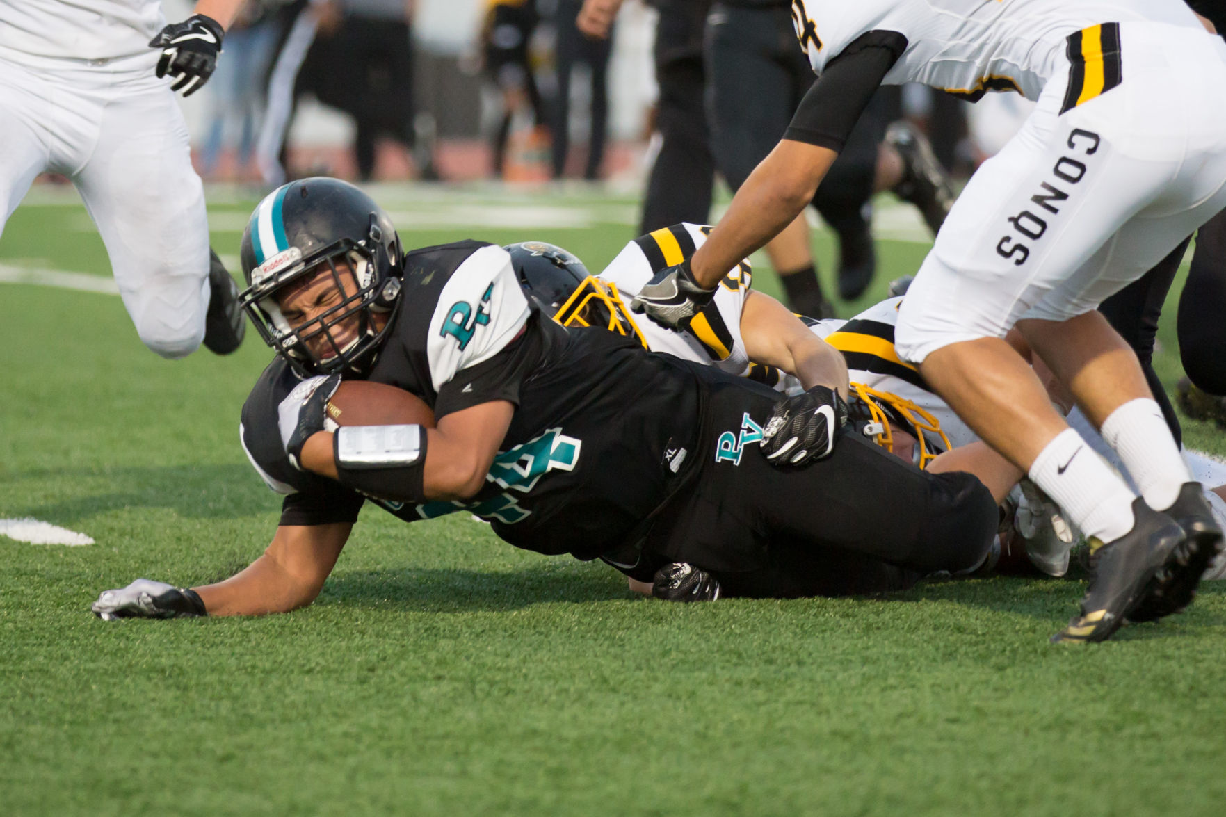 090771 Pioneer Cabrillo Football 008.jpg